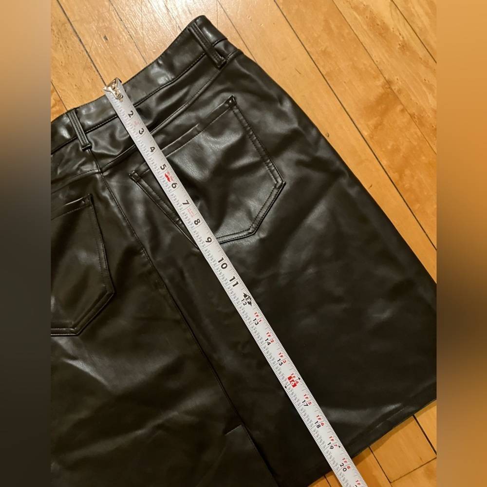 NYDJ Sculpt-her Faux Vegan Leather Black Mini Skirt size 8 - Picture 8 of 8